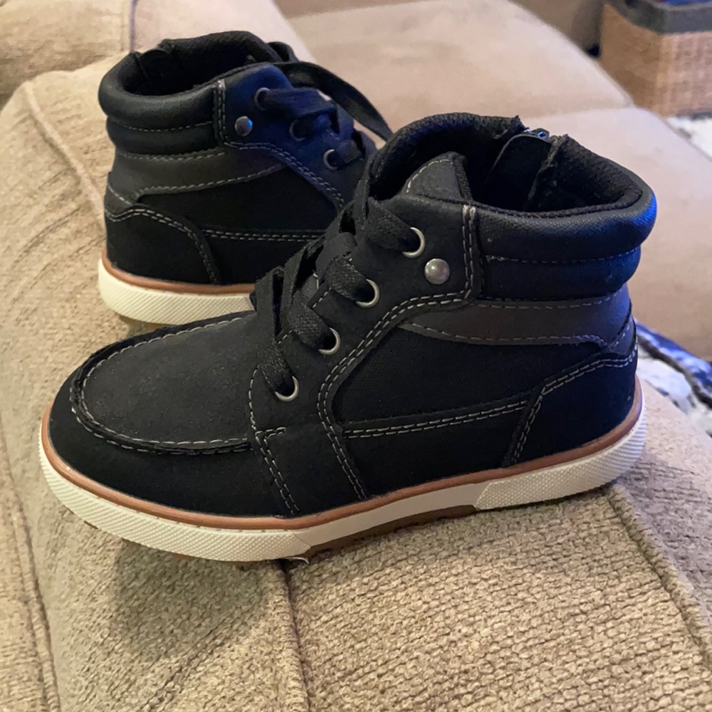 Brand new Eddie Bauer shoes
